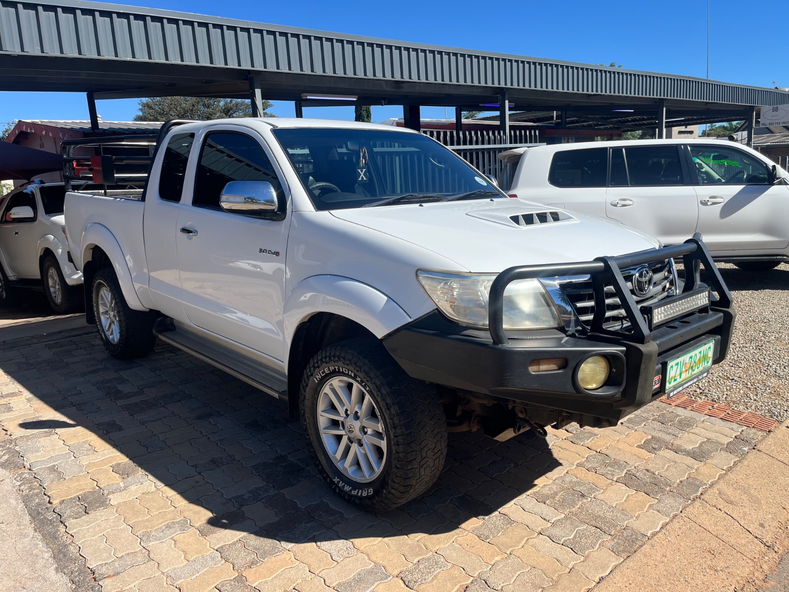 2011 Toyota Hilux 30.D-4D Raider 4x4 P/U E/cab for sale